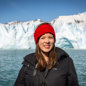 Carolina vor dem Perito Moreno Gletscher